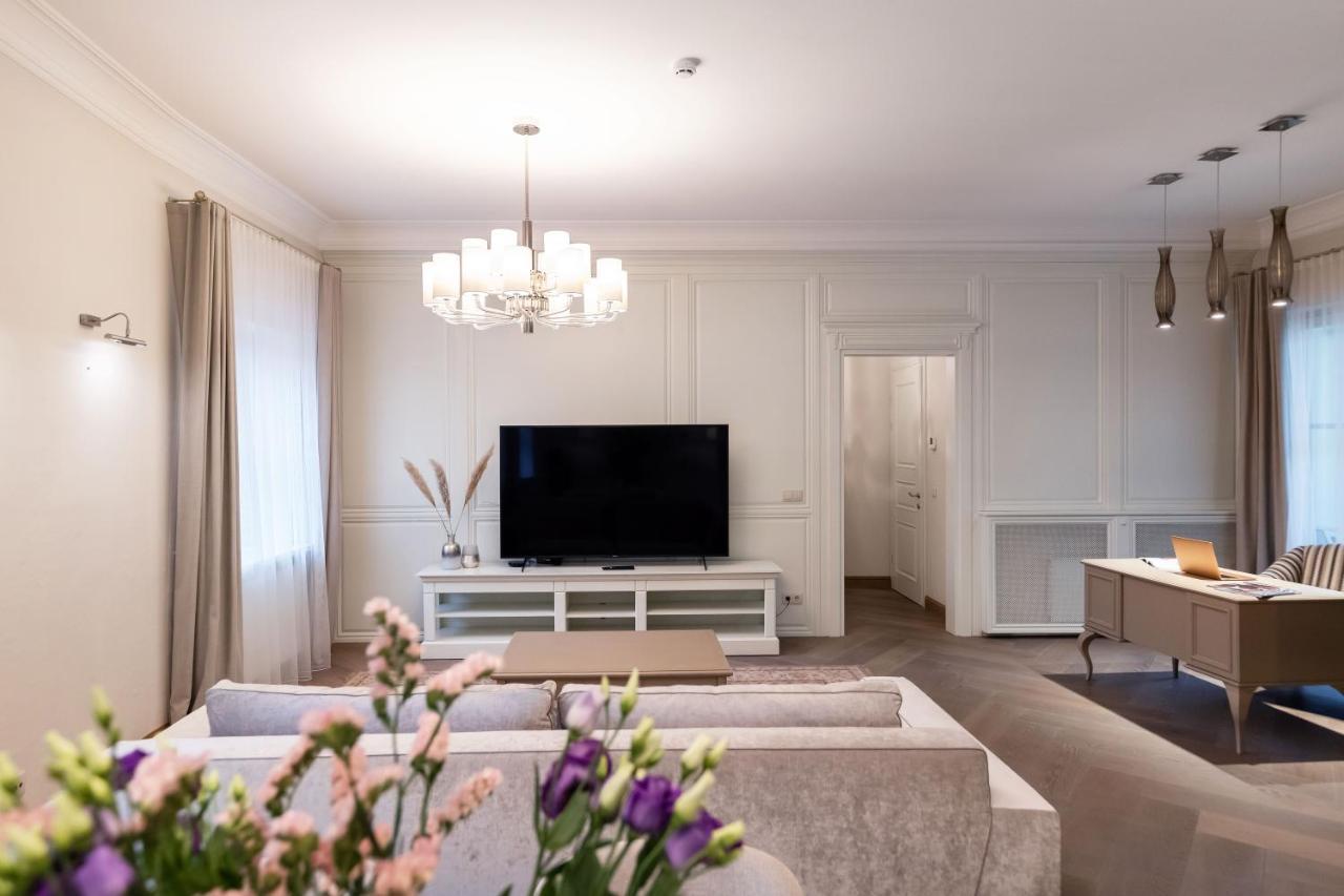 Appartamento Luxury 2Bdr Heart Of Old Town Vilnius Esterno foto