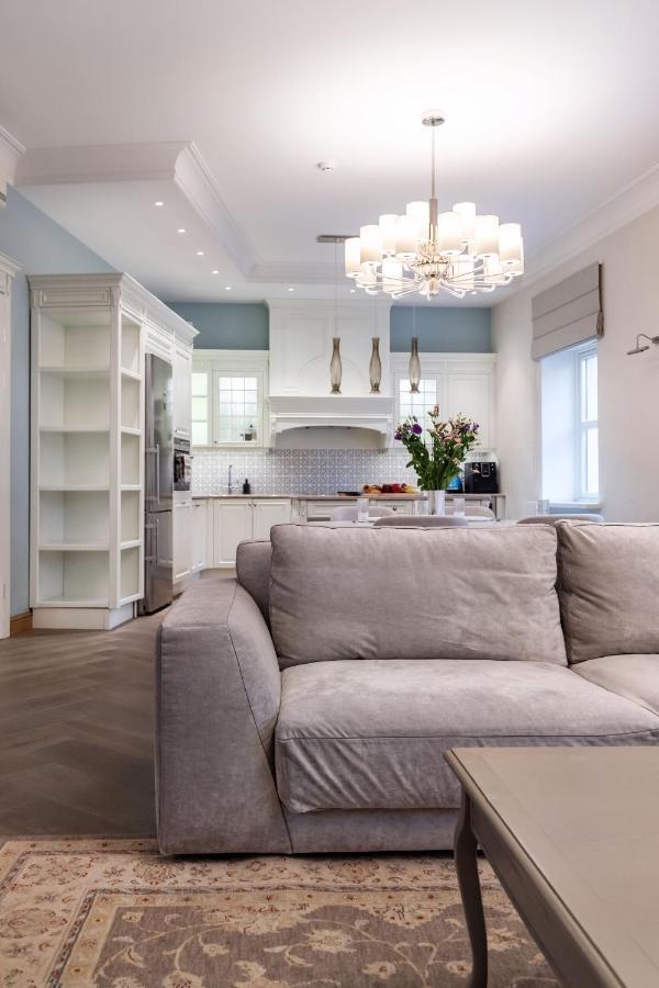 Appartamento Luxury 2Bdr Heart Of Old Town Vilnius Esterno foto