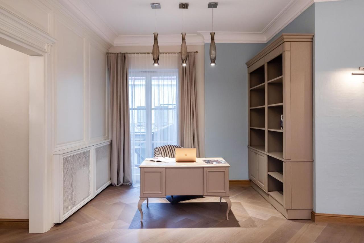Appartamento Luxury 2Bdr Heart Of Old Town Vilnius Esterno foto