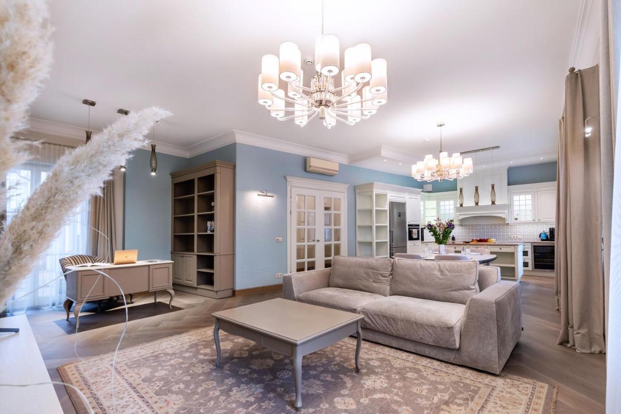 Appartamento Luxury 2Bdr Heart Of Old Town Vilnius Esterno foto