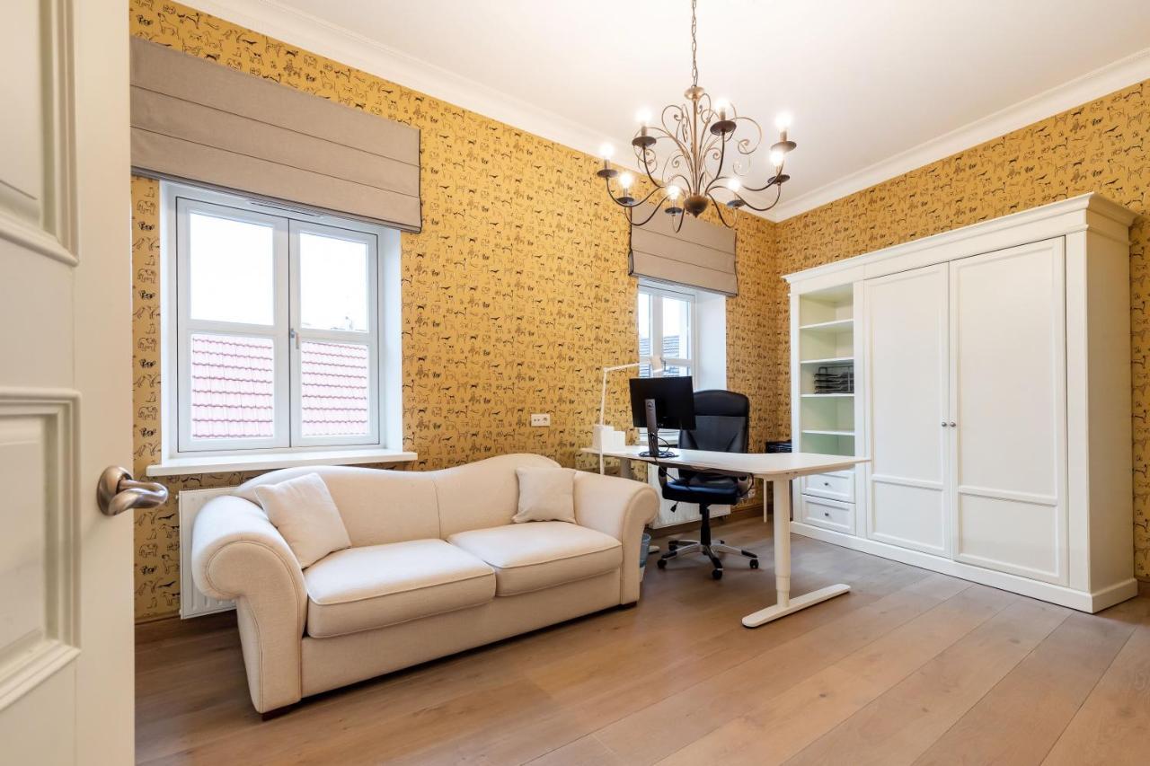 Appartamento Luxury 2Bdr Heart Of Old Town Vilnius Esterno foto