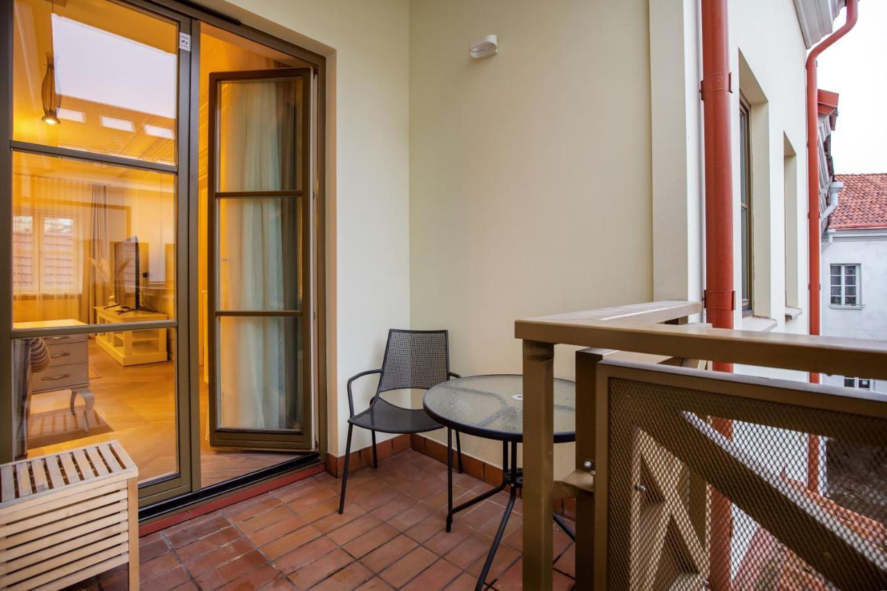 Appartamento Luxury 2Bdr Heart Of Old Town Vilnius Esterno foto