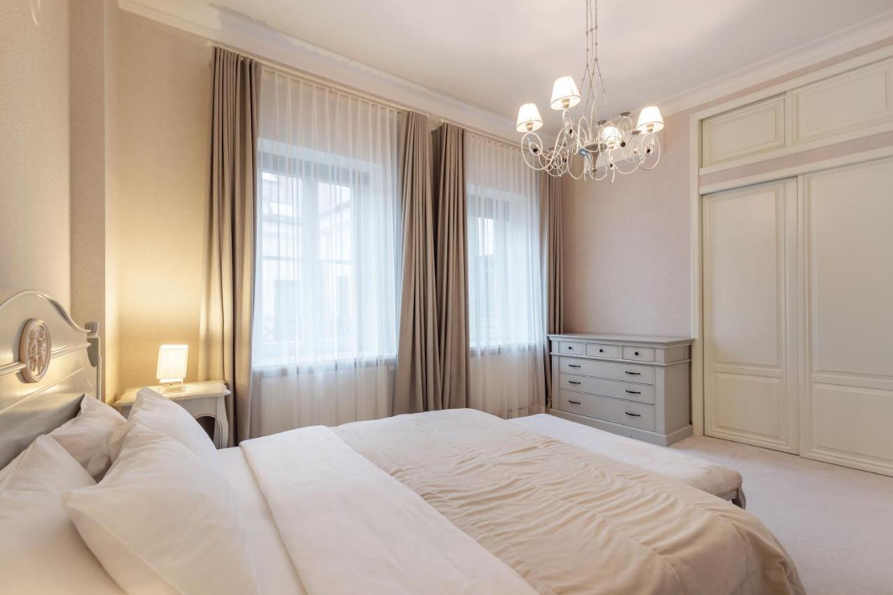 Appartamento Luxury 2Bdr Heart Of Old Town Vilnius Esterno foto