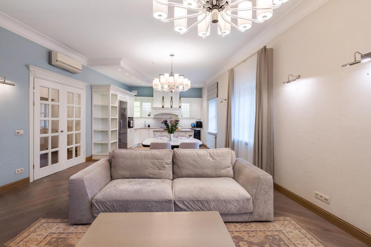 Appartamento Luxury 2Bdr Heart Of Old Town Vilnius Esterno foto