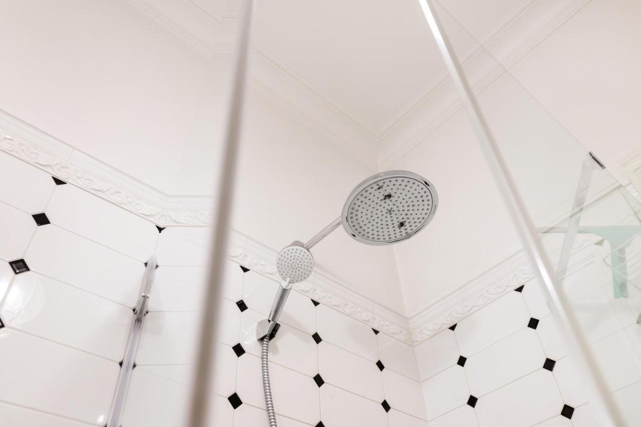 Appartamento Luxury 2Bdr Heart Of Old Town Vilnius Esterno foto