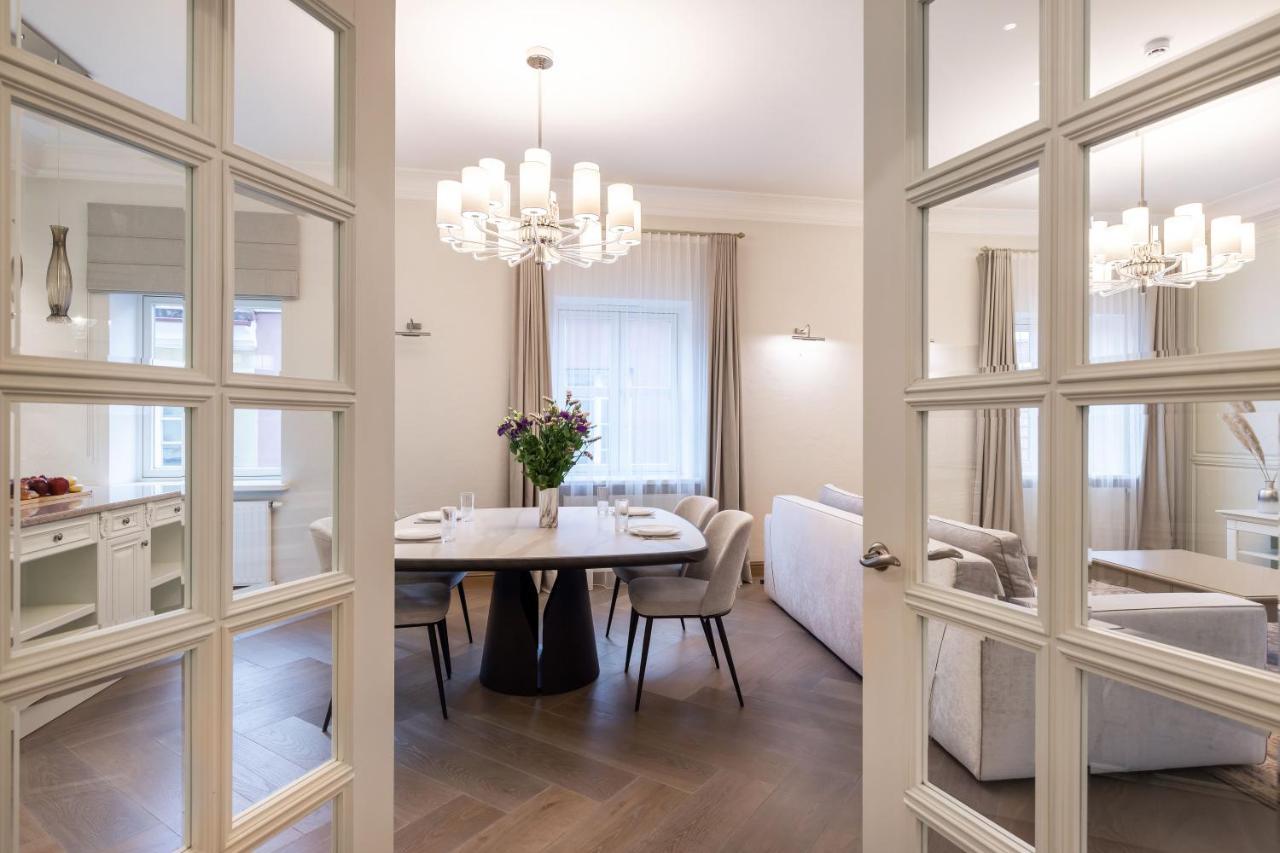 Appartamento Luxury 2Bdr Heart Of Old Town Vilnius Esterno foto